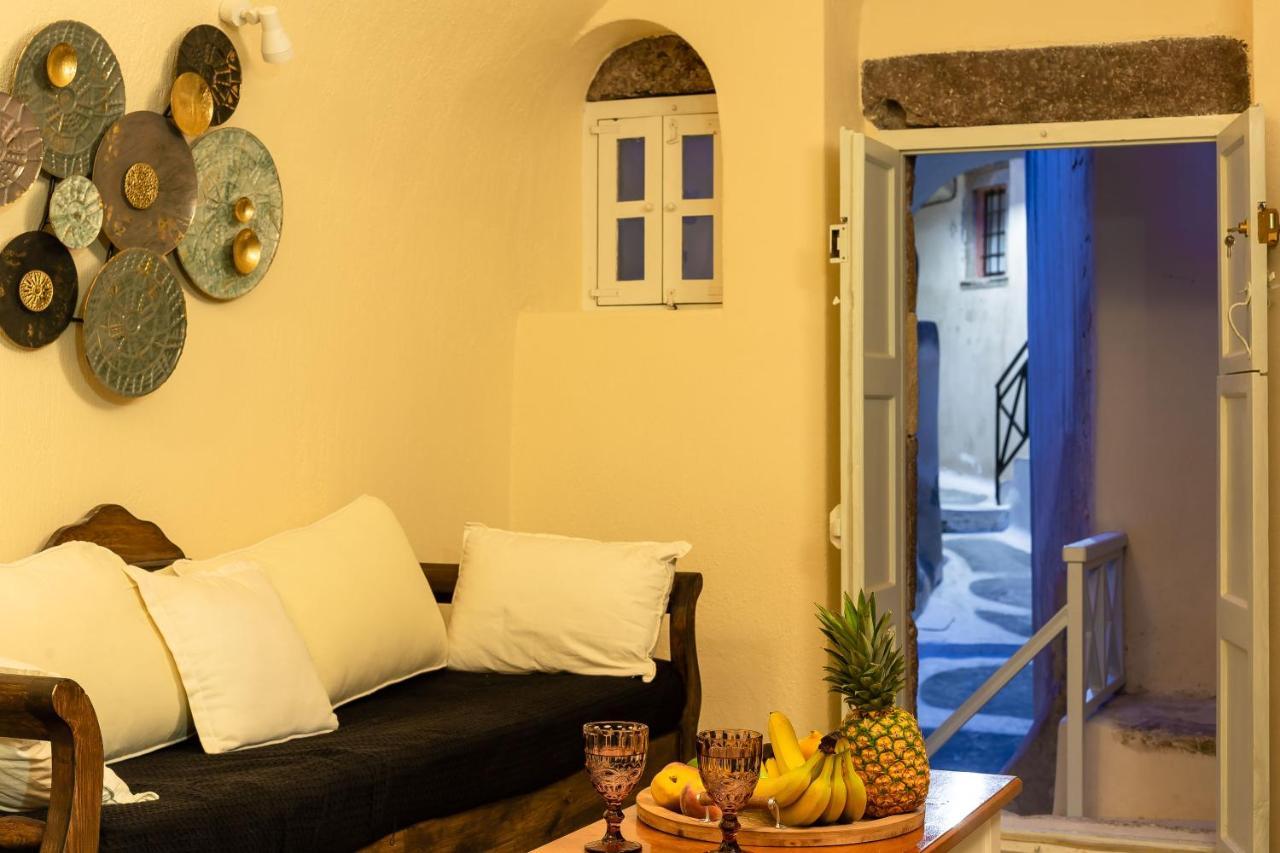 Exi Castle Suites Emporio  Exteriör bild