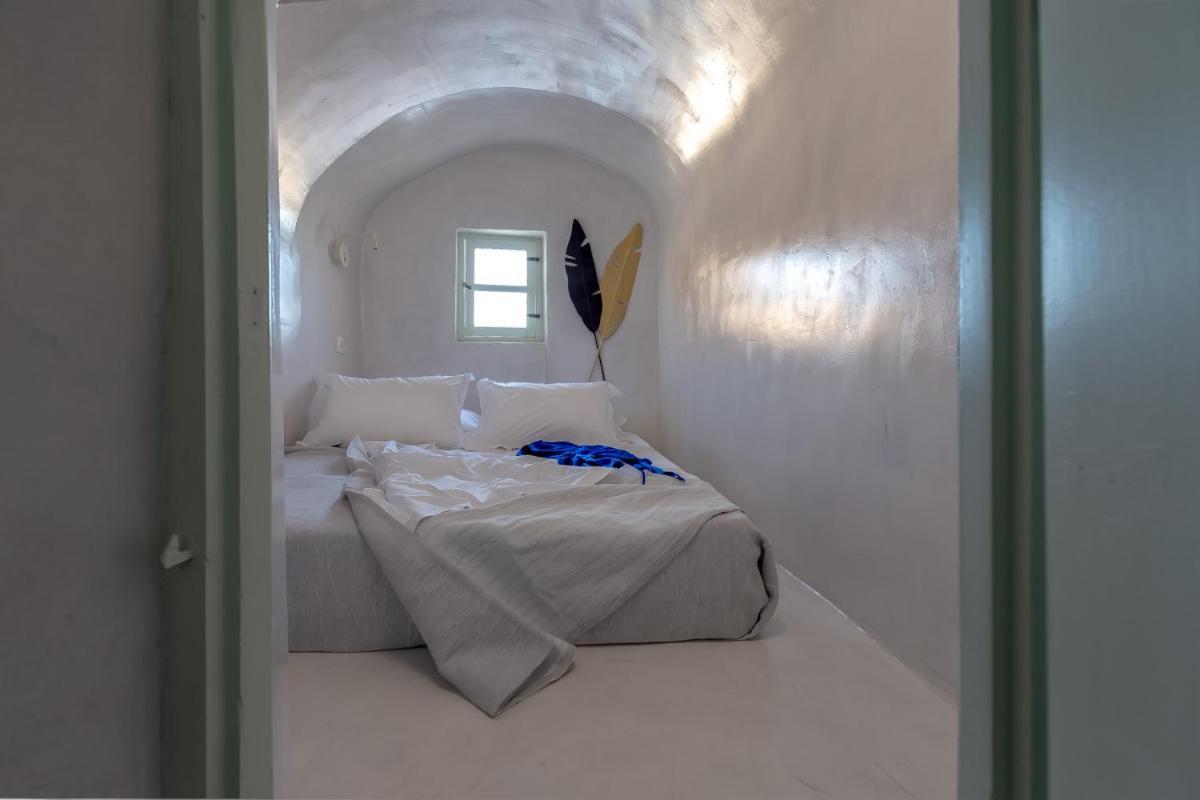 Exi Castle Suites Emporio  Exteriör bild