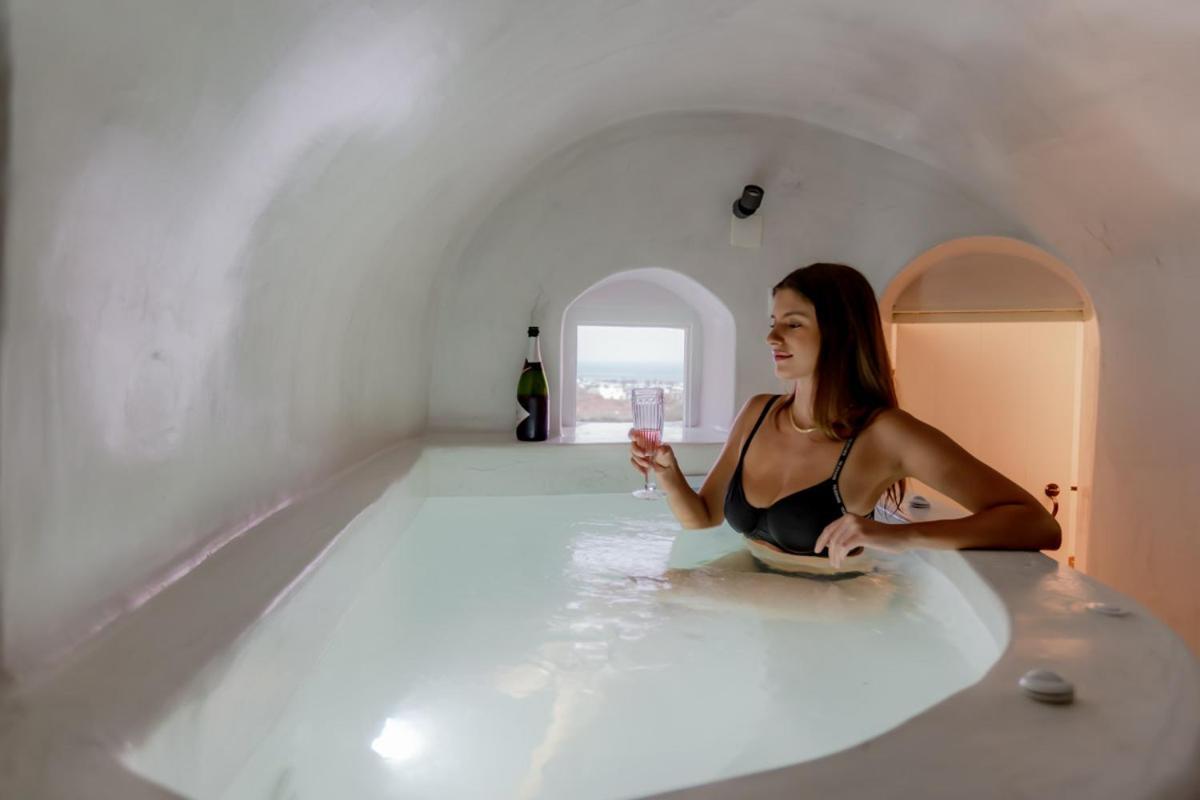 Exi Castle Suites Emporio  Exteriör bild